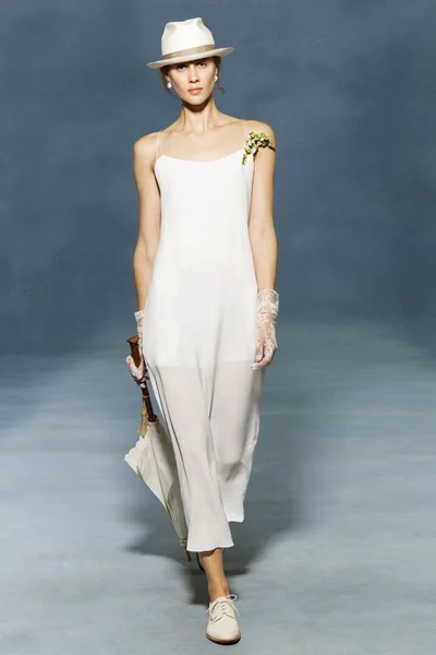 Look 3